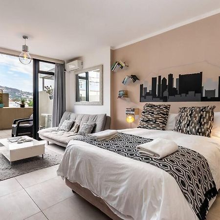 Four Seasons 818- Spacious Cbd Studio - Onsite Parking, Gym & Rooftop Pool Apartment Кейптаун Екстериор снимка