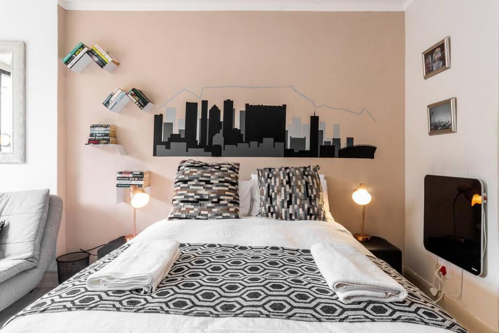 Four Seasons 818- Spacious Cbd Studio - Onsite Parking, Gym & Rooftop Pool Apartment Кейптаун Екстериор снимка